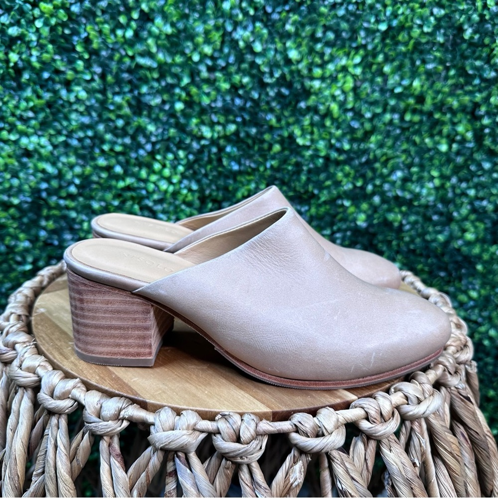 New in box Nisolo x Anthropologie heeld mule in color almond 100%‎ leather - Picture 6 of 13